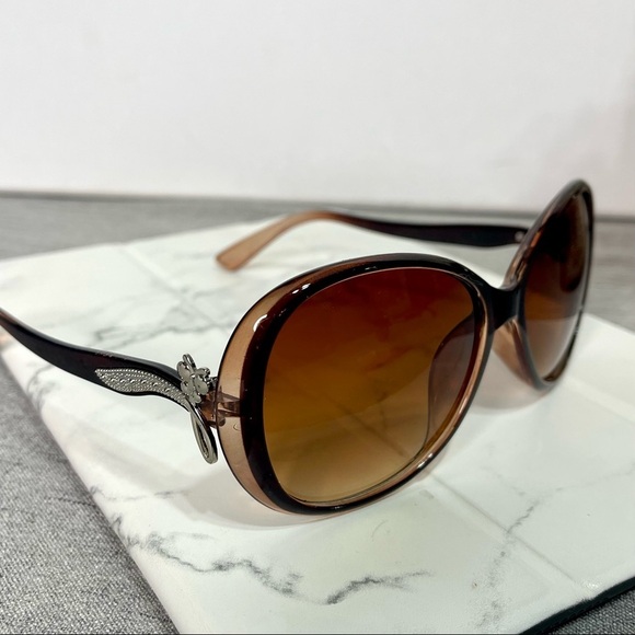 Brown Oversized Sunglasses Gradient Tint Polarized New with Case main image 4